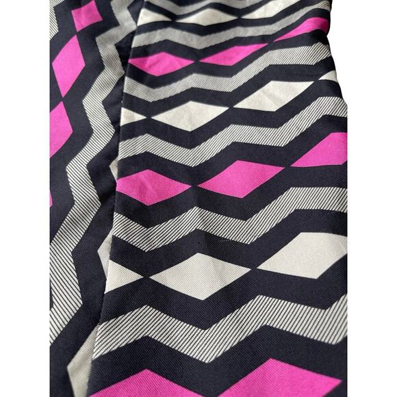 Milly Geometric Zigzag Silk Sleeveless Top Pink Black White - Size 6 - Picture 9 of 12